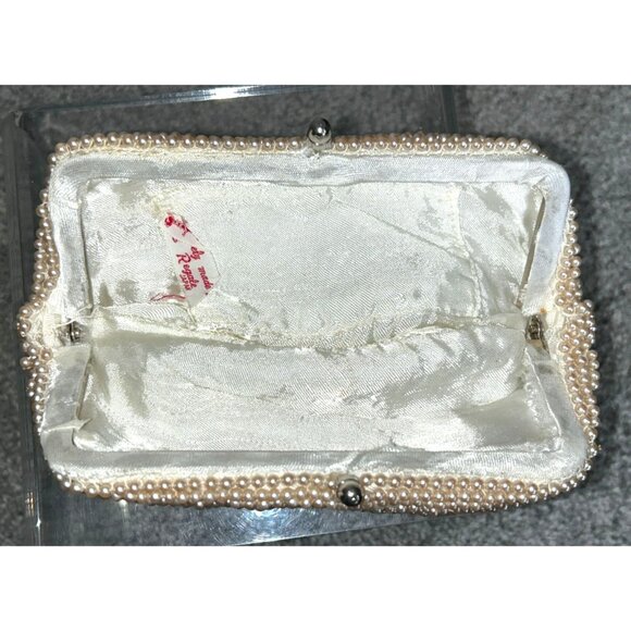 La Regale Hong Kong Vintage Kiss Clasp Beaded Evening Bag in Cream/White - Picture 4 of 6